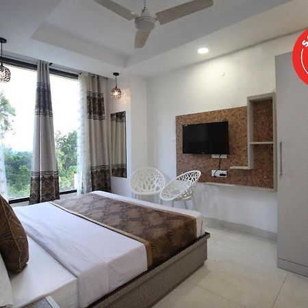 Oyo 9732 Amar Motel Nayagaon Εξωτερικό φωτογραφία
