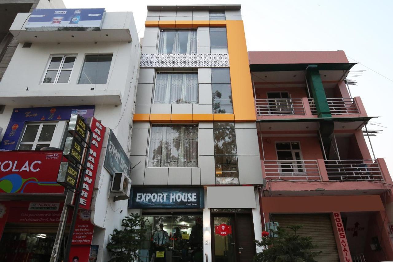 Oyo 9732 Amar Motel Nayagaon Εξωτερικό φωτογραφία