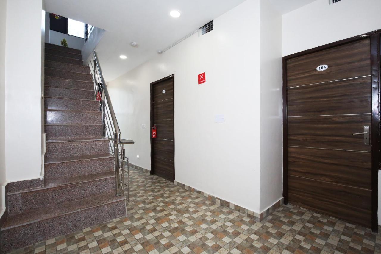 Oyo 9732 Amar Motel Nayagaon Εξωτερικό φωτογραφία