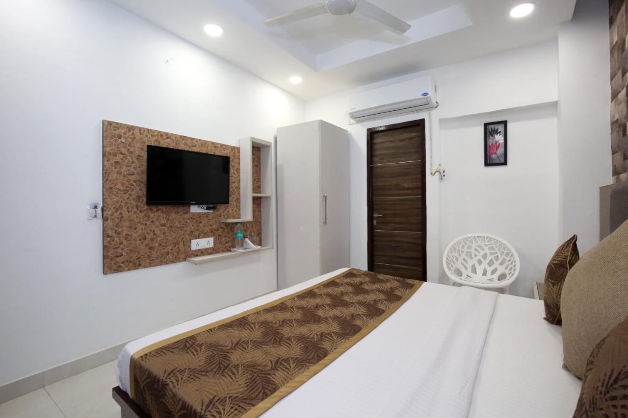 Oyo 9732 Amar Motel Nayagaon Εξωτερικό φωτογραφία